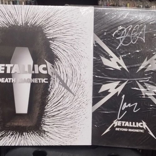 Metallica Death Magnetic 2LP and Beyond Magnetic LP signed, like new