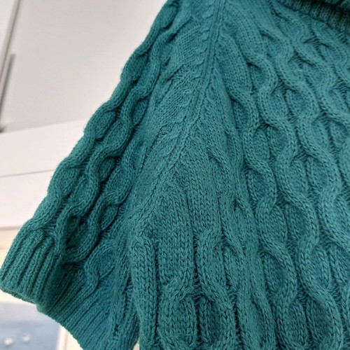 Knit dress used, green cypress color, short sleeves, one size