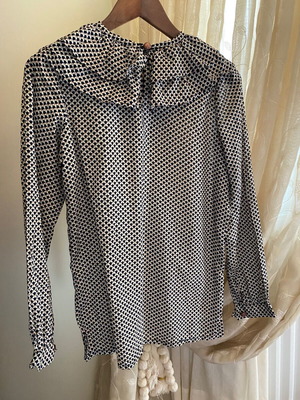 Blouse with frill like new, cotton shirt with frills on collar