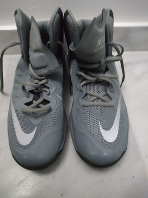 Nike αθλητικά παπούτσια μπάσκετ σε γκρι και μαύρο, μέγεθος 42