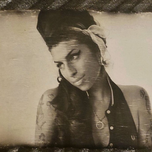 Amy Winehouse handmade frame like new, wooden