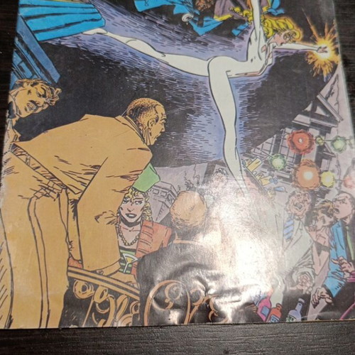 Mammoth comics used, superhero Spider Woman