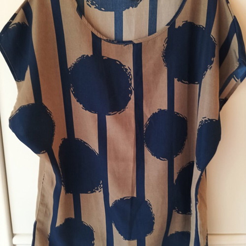 Women's summer t-shirt like new, size S