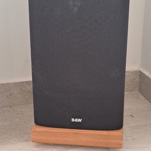 Sony sound system with B&W speakers like new