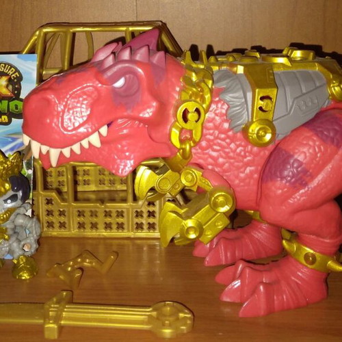 Treasure X large pack 9 figures and sets like new