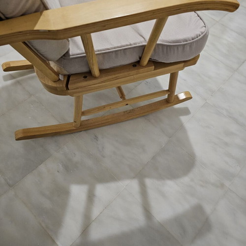 Nursing rocking chair like new