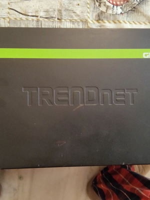 Trendnet 24-port switch PoE gigabit μεταχειρισμένο
