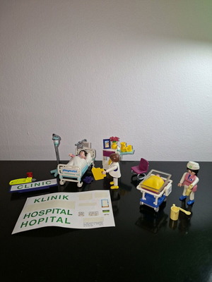 Playmobil Hospital 3980 and 3979 like new pack of two sets