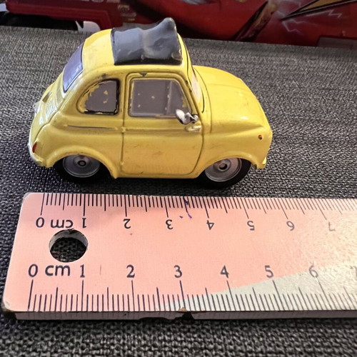 Disney Pixar Cars Luigi Deluxe 2016 Mattel 10 cm like new