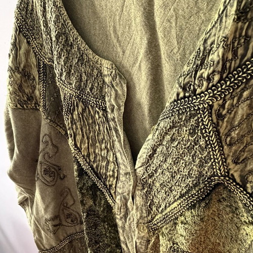 Vintage green patchwork embroidered boho blouse jacket, like new, size 2 XL