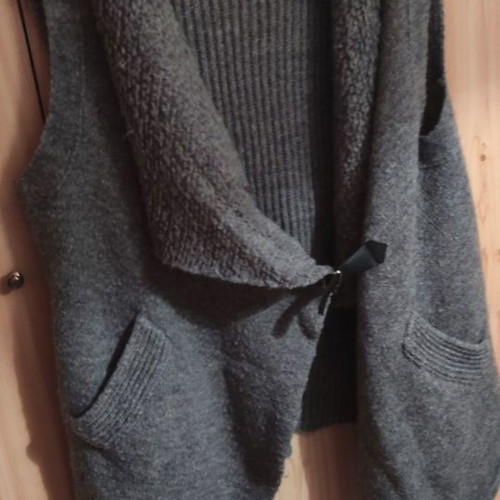 Knitted panofori vest used, size XL