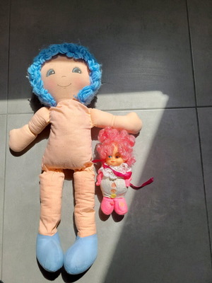 Dolls used, set of 2, large and small