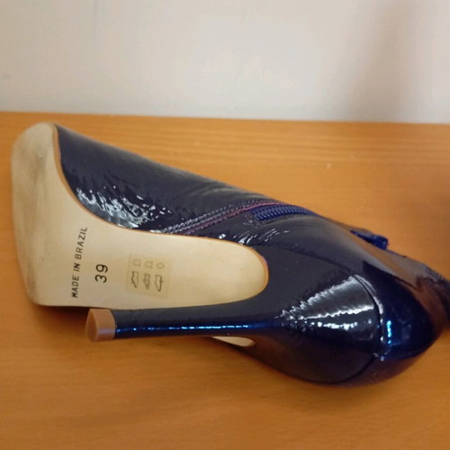 Beatrice ankle boots purple new size 39