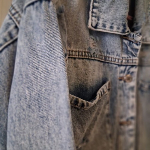 Short denim jacket women's new with rips size M