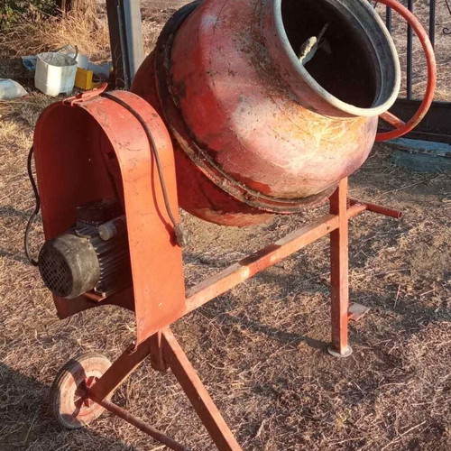Electric Concrete Mixer used, fully functional