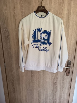 H&M cotton oversized sweatshirt size S like new, cream with blue