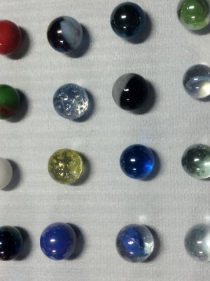 Set of 20 marbles like new