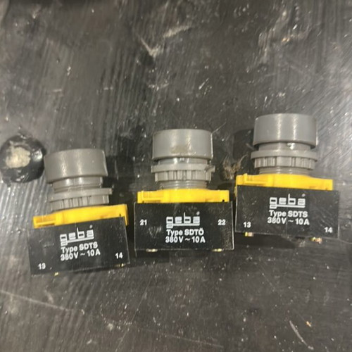 Tracon Electric industrial button used, 380V 10A