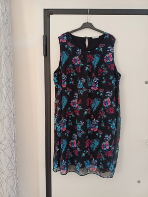 Yessica sleeveless summer dress like new, multicolor tropical floral