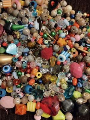 Various beads like new 200gr for crafts or jewelry