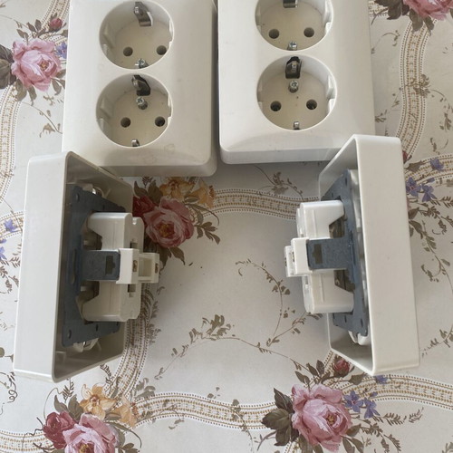 GIRA Schuko sockets, set of 4