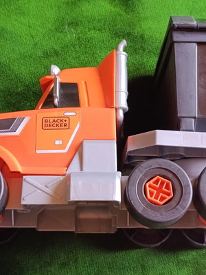 Παιδικό φορτηγό εργαλείων Smoby Black + Decker Bricolo Truck 2