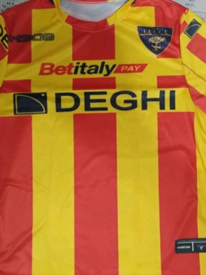 Lecce football jersey size L