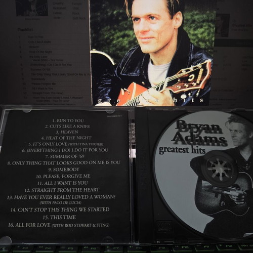Bryan Adams Greatest Hits CD like new, rock