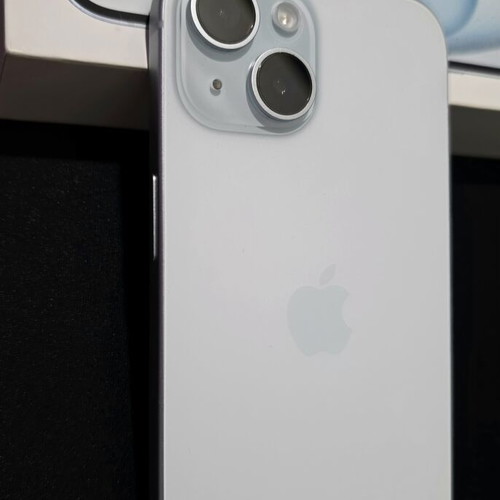 iPhone 15 128GB blue like new, dual SIM, 20+ MP camera