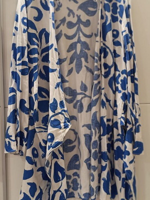ZARA Cotton Tunic Long Shirt like new, size L, white and blue