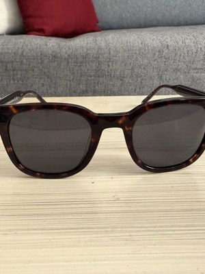 Tommy Hilfiger sunglasses, brown
