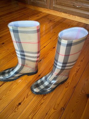 Burberry boots used, size 39, beige
