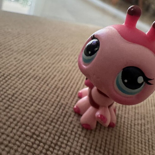 Littlest Pet Shop Ladybug figure like new, Hasbro