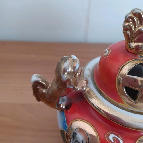 Satsuma Moriage Japanese incense burner used, handpainted samurai and geisha