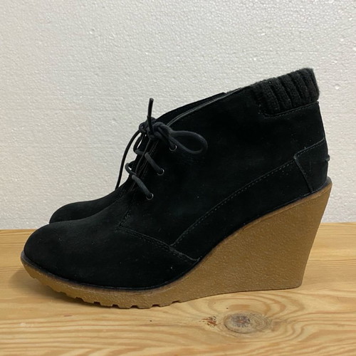 Lacoste black suede ankle boots used, size 38, with platform