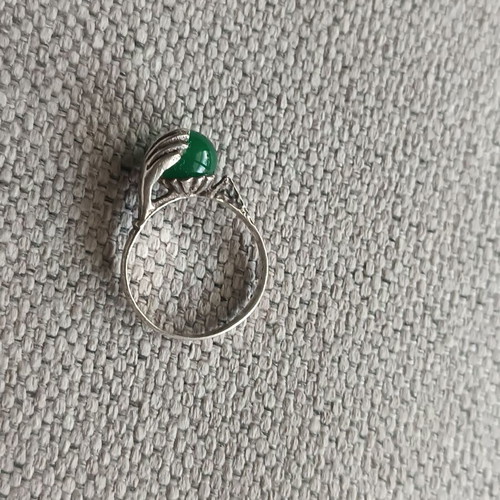 Silver ring 925 with green stone like new, size 18-19mm
