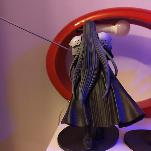 Final Fantasy VII figures used set with Cloud Strife, Tifa Lockhart, Sephiroth, Aerith