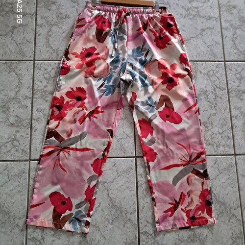 Floral pants new Shein size L multicolor
