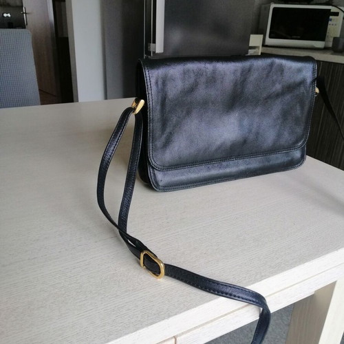 Italian crossbody bag genuine leather black like new