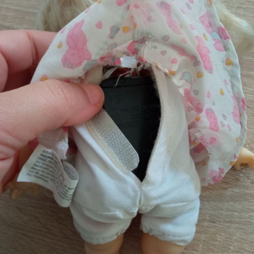 Hasbro vintage doll used, needs repair