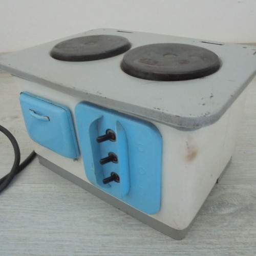 VEB Metallspielwaren Zöblitz vintage electric toy stove, DDR