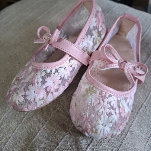 Ballerina shoes pink size 26 used for girls