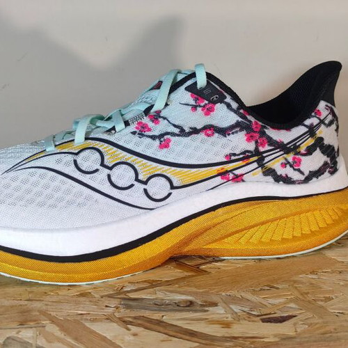 Saucony Endorphin Speed 5 Tokyo Size EU 47 New
