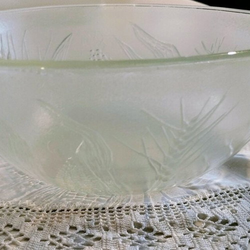 Vintage Duralex France bowl with embossed Harvest design like new