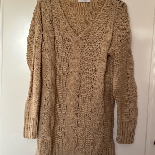 Combos Knitwear long V-neck sweater like new, beige, size S