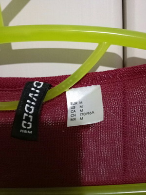 Thin cardigan like new, red, buttonless