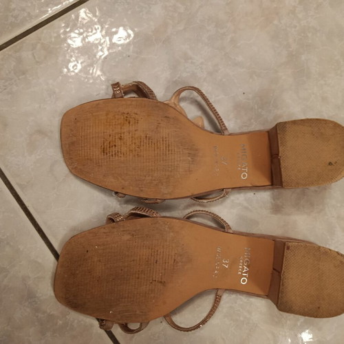 Migato wide sandals size 37 like new, gold