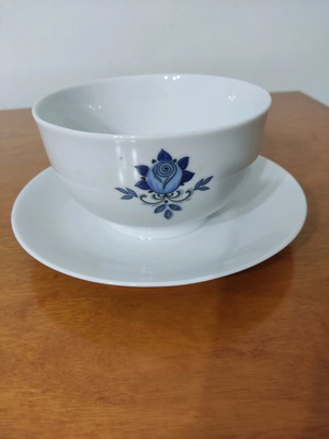 Winterling porcelain sauce boat like new
