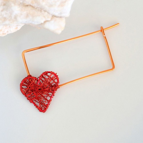 Pin with red heart new, colored copper wire