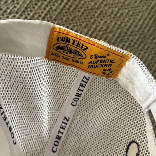 Corteiz hat brand new, black and white